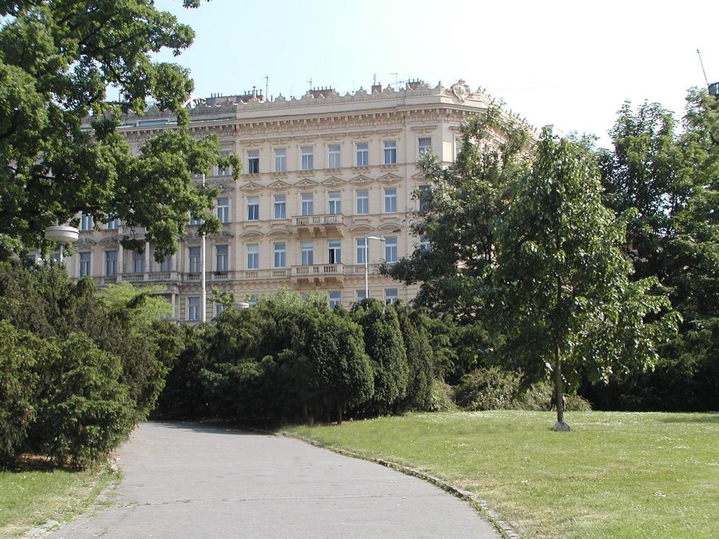 Apartments Katarina Prague Exterior photo